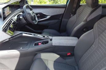 Peugeot E-3008 73kWh GT Auto 5dr