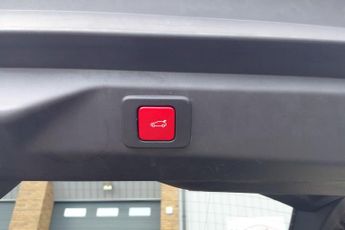 Peugeot E-3008 73kWh GT Auto 5dr