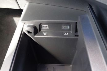 Peugeot E-3008 73kWh GT Auto 5dr