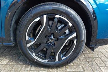 Peugeot E-3008 73kWh GT Auto 5dr