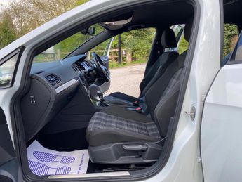 Volkswagen Golf 2.0 TDI BlueMotion Tech GTD DSG Euro 6 (s/s) 5dr