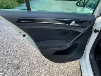 Volkswagen Golf 2.0 TDI BlueMotion Tech GTD DSG Euro 6 (s/s) 5dr