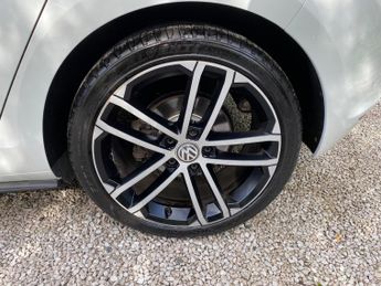 Volkswagen Golf 2.0 TDI BlueMotion Tech GTD DSG Euro 6 (s/s) 5dr