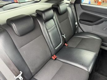 Ford Focus 1.6 Zetec 5dr