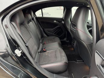 Mercedes-Benz A Class 2.1 A200d AMG Line (Premium) 7G-DCT Euro 6 (s/s) 5dr