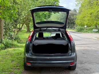Ford Focus 1.6 Zetec Climate 5dr