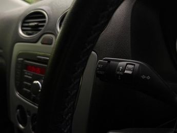 Ford Focus 1.6 Zetec Climate 5dr