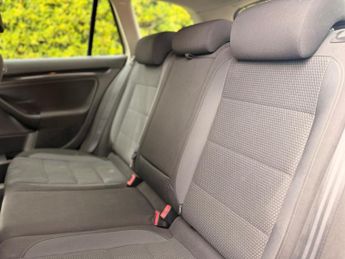 Volkswagen Golf 1.6 TDI SE DSG Euro 5 5dr