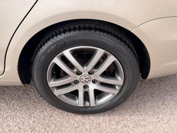 Volkswagen Golf 1.6 TDI SE DSG Euro 5 5dr