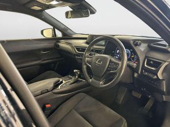 Lexus UX 2.0 250h SUV 5dr Petrol Hybrid E-CVT Euro 6 (s/s) (184 ps)