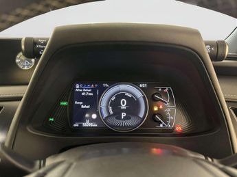 Lexus UX 2.0 250h SUV 5dr Petrol Hybrid E-CVT Euro 6 (s/s) (184 ps)