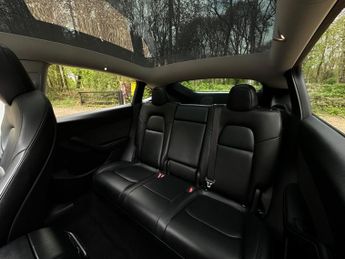 Tesla Model Y (Dual Motor) Long Range SUV 5dr Electric Auto 4WDE (384 bhp)