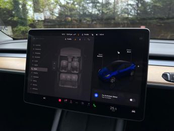 Tesla Model Y (Dual Motor) Long Range SUV 5dr Electric Auto 4WDE (384 bhp)