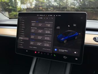 Tesla Model Y (Dual Motor) Long Range SUV 5dr Electric Auto 4WDE (384 bhp)