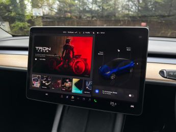 Tesla Model Y (Dual Motor) Long Range SUV 5dr Electric Auto 4WDE (384 bhp)