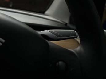 Tesla Model Y (Dual Motor) Long Range SUV 5dr Electric Auto 4WDE (384 bhp)
