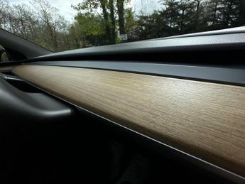 Tesla Model Y (Dual Motor) Long Range SUV 5dr Electric Auto 4WDE (384 bhp)