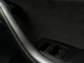 Tesla Model Y (Dual Motor) Long Range SUV 5dr Electric Auto 4WDE (384 bhp)