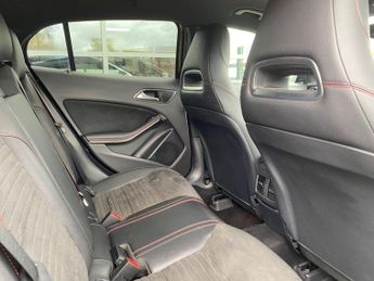 Mercedes-Benz GLA 1.6 GLA200 AMG Line 7G-DCT Euro 6 (s/s) 5dr