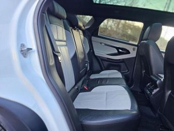 Land Rover Range Rover Evoque 2.0 P250 MHEV R-Dynamic SE Auto 4WD Euro 6 (s/s) 5dr