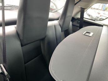 Land Rover Discovery Sport 2.0 TD4 HSE Black Auto 4WD Euro 6 (s/s) 5dr