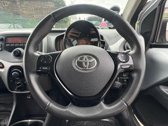 Toyota AYGO 1.0 VVT-i x-play Euro 5 5dr Euro 5