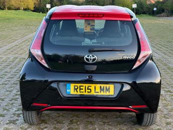 Toyota AYGO 1.0 VVT-i x-clusiv Hatchback 5dr Petrol x-shift Euro 5 Euro 5 (6