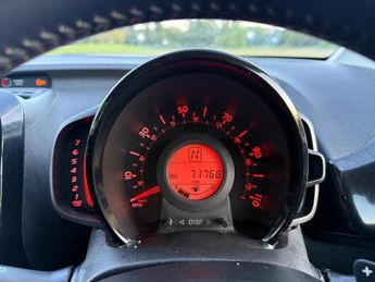 Toyota AYGO 1.0 VVT-i x-clusiv Hatchback 5dr Petrol x-shift Euro 5 Euro 5 (6