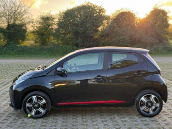 Toyota AYGO 1.0 VVT-i x-clusiv Hatchback 5dr Petrol x-shift Euro 5 Euro 5 (6