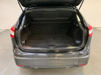 Nissan Qashqai 1.6 dCi Tekna XTRON 2WD Euro 6 (s/s) 5dr