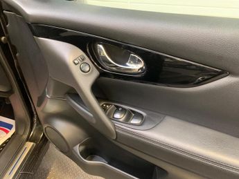 Nissan Qashqai 1.6 dCi Tekna XTRON 2WD Euro 6 (s/s) 5dr