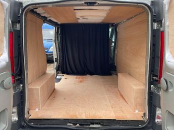 Renault Trafic 2.0 TD dCi SL29 QS6 L1 H1 4dr