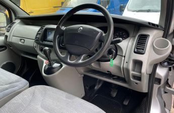 Renault Trafic 2.0 TD dCi SL29 QS6 L1 H1 4dr