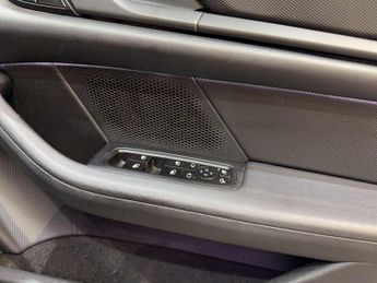 Porsche Taycan Performance Plus 93.4kWh 4S Saloon 4dr Electric Auto 4WD (571 ps