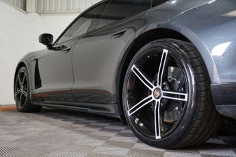 Porsche Taycan Performance Plus 93.4kWh 4S Saloon 4dr Electric Auto 4WD (571 ps