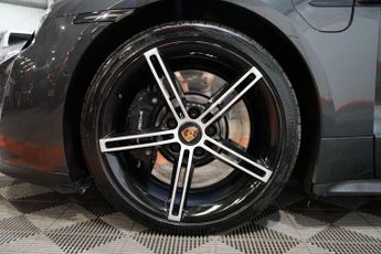 Porsche Taycan Performance Plus 93.4kWh 4S Saloon 4dr Electric Auto 4WD (571 ps