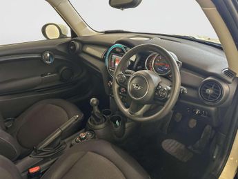 MINI Hatch 1.5 Cooper Classic Hatchback 3dr Petrol Manual Euro 6 (s/s) (136