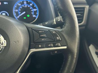 Nissan Leaf 40kWh N-Connecta Hatchback 5dr Electric Auto (150 ps)