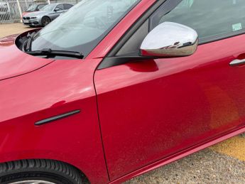 Alfa Romeo Giulietta 2.0 JTDM-2 Speciale Euro 6 (s/s) 5dr