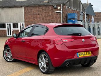 Alfa Romeo Giulietta 2.0 JTDM-2 Speciale Euro 6 (s/s) 5dr