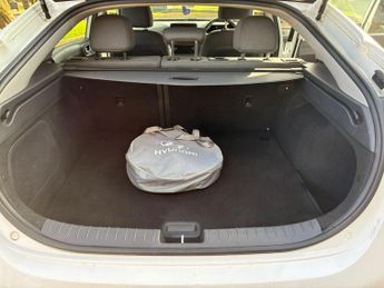 Hyundai IONIQ 38.3kWh Premium Auto 5dr