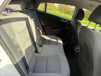 Hyundai IONIQ 38.3kWh Premium Auto 5dr