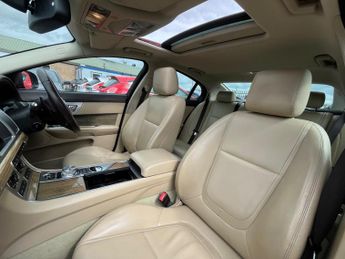 Jaguar XF 3.0d V6 Premium Luxury Auto Euro 5 (s/s) 4dr