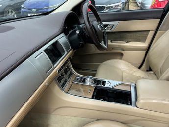 Jaguar XF 3.0d V6 Premium Luxury Auto Euro 5 (s/s) 4dr