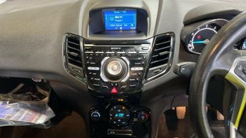 Ford Fiesta 1.0T EcoBoost Titanium Euro 6 (s/s) 3dr