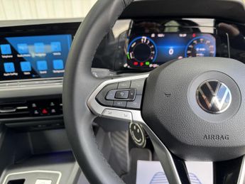 Volkswagen Golf 1.4 TSI 13kWh Style DSG Euro 6 (s/s) 5dr