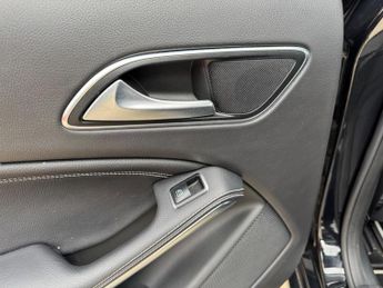 Mercedes-Benz A Class 2.1 A200d Sport (Premium) 7G-DCT Euro 6 (s/s) 5dr
