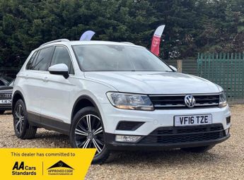 Volkswagen Tiguan 2.0 TDI BlueMotion Tech SE Navigation DSG 4Motion Euro 6 (s/s) 5