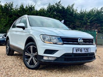 Volkswagen Tiguan 2.0 TDI BlueMotion Tech SE Navigation DSG 4Motion Euro 6 (s/s) 5