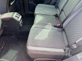 Volkswagen Tiguan 2.0 TDI BlueMotion Tech SE Navigation DSG 4Motion Euro 6 (s/s) 5
